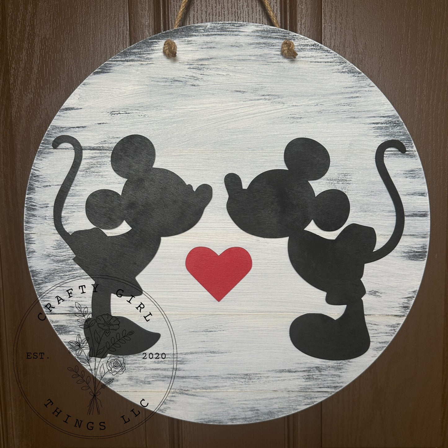 Mouse Kissing Door Round