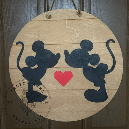 Mouse Kissing Door Round